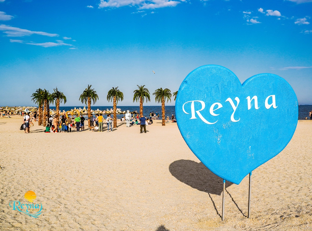 Reyna beach